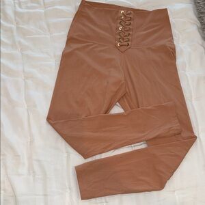 Lace-Up High-Waisted Leggings size M